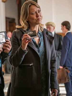 Nicola Walker Unforgotten S02 DCI Cassie Stuart Grey Jacket