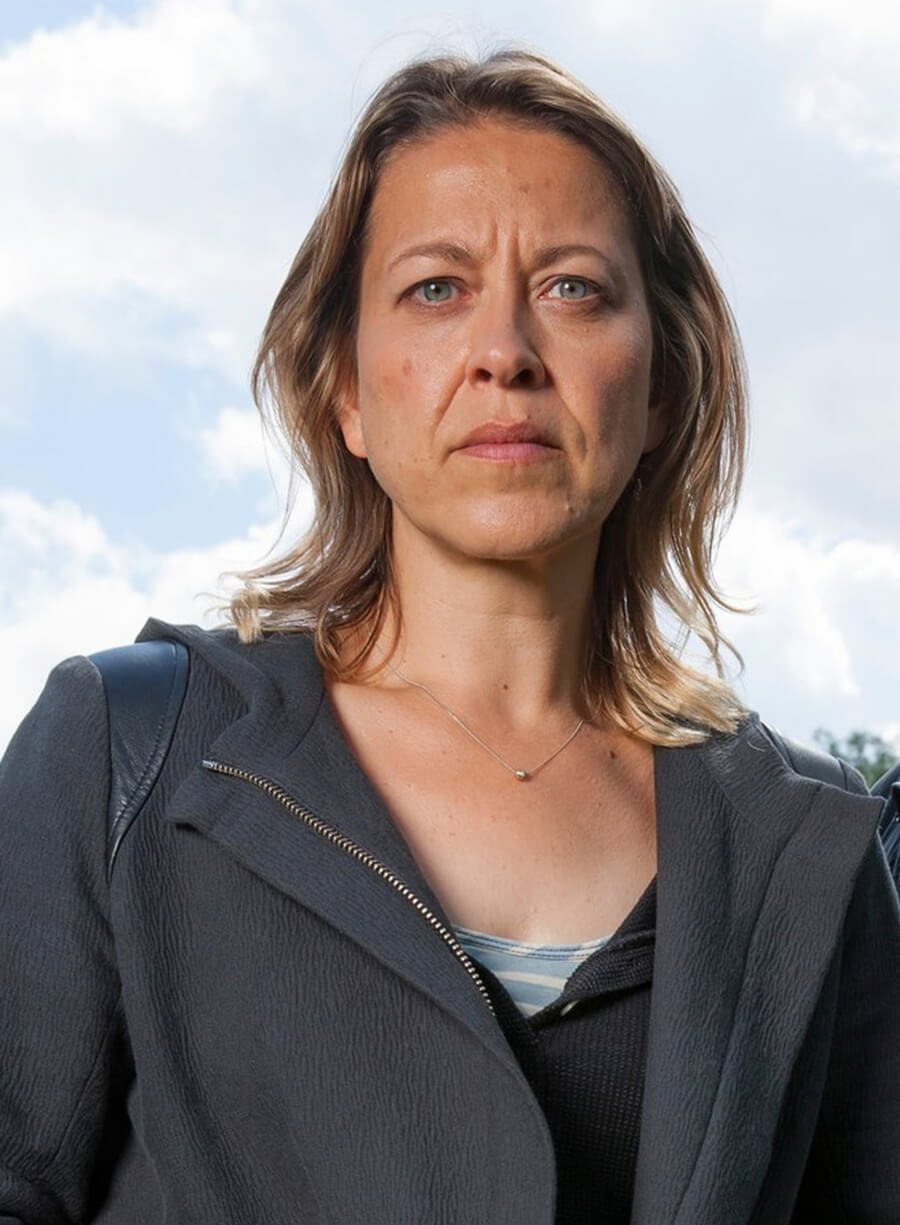 Nicola Walker Unforgotten S02 DCI Cassie Stuart Grey Jacket