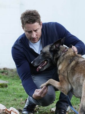 Justin Hartley Tracker S02 Blue Jacket