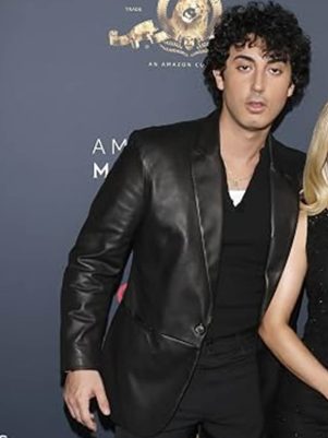 Anthony Ippolito I Play Rocky Blazer