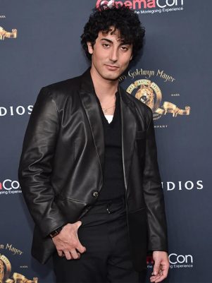 Anthony Ippolito I Play Rocky Blazer